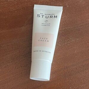 Dr. Barbara Sturm face cream deluxe sample